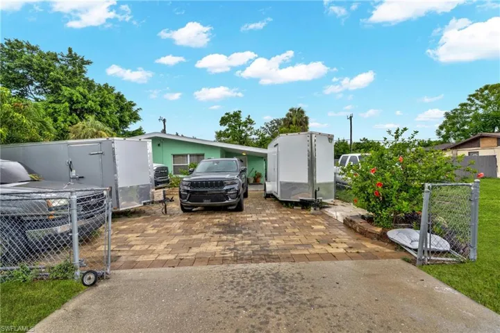 1847 Maple Dr, Fort Myers, Florida 33907