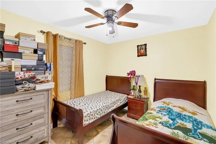 1847 Maple Dr, Fort Myers, Florida 33907