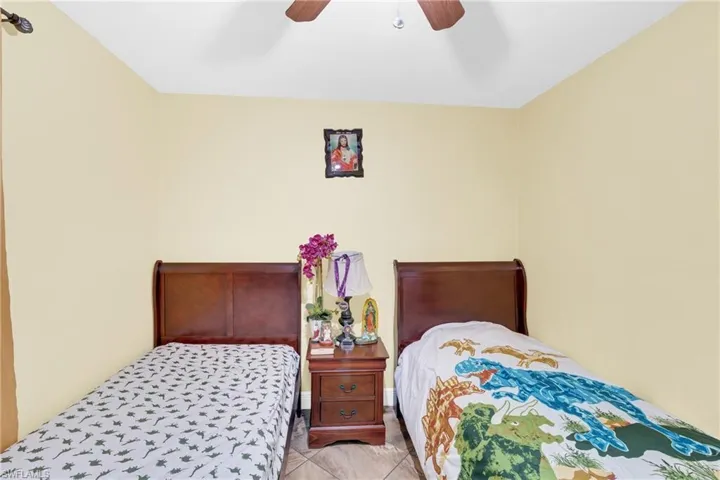 1847 Maple Dr, Fort Myers, Florida 33907