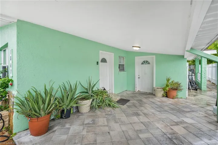 1847 Maple Dr, Fort Myers, Florida 33907