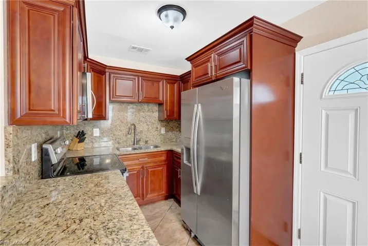 1847 Maple Dr, Fort Myers, Florida 33907
