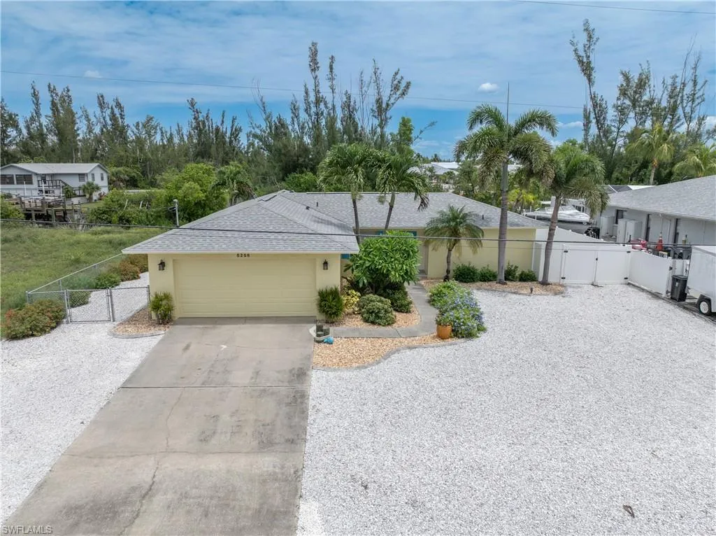 5258 Genesee PKWY, Bokeelia, FL 33922,2025000234