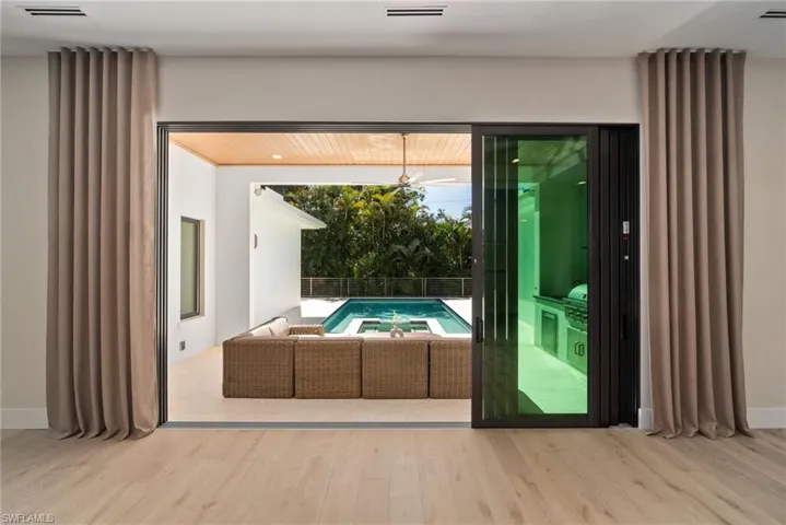 1364 Cypress Woods Dr, Naples, Florida 34103