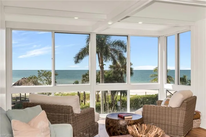 2121 Gulf Shore Blvd N # 206, Naples, Florida 34102