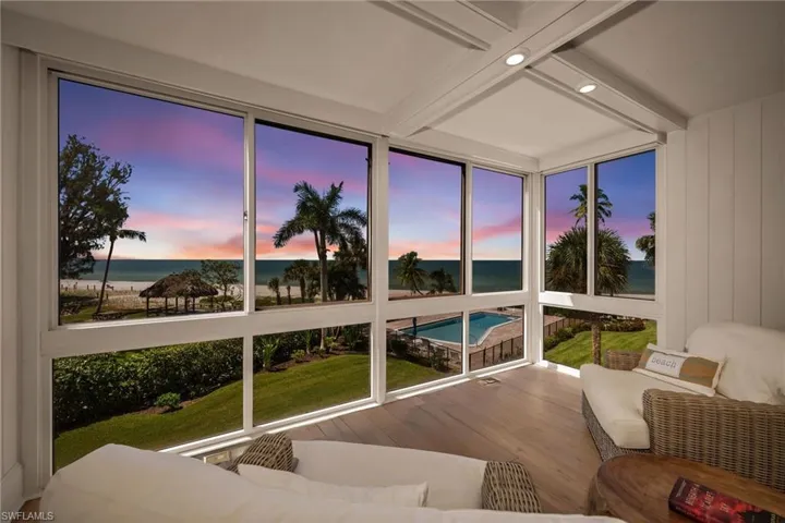 2121  Gulf Shore N BLVD, Naples, FL 34102