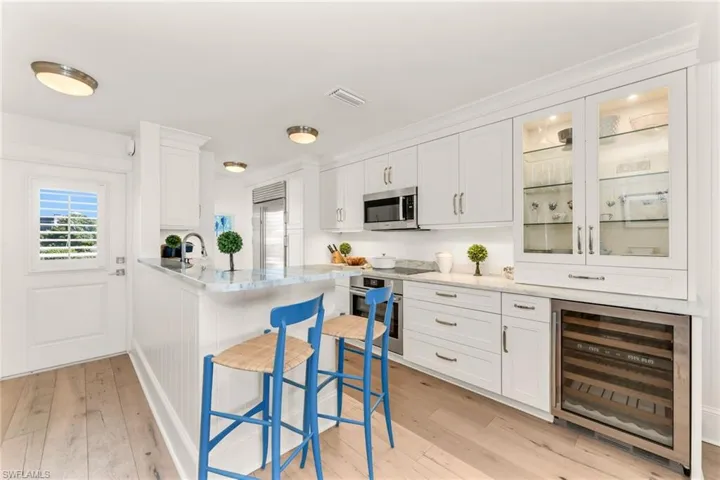 2121 Gulf Shore Blvd N # 206, Naples, Florida 34102