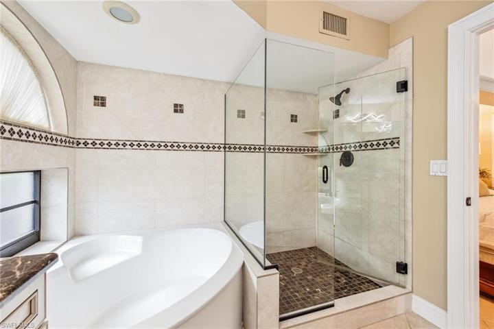 6525 Valen WAY # 106, NAPLES FL 34108