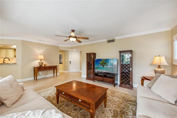 6525 Valen WAY # 106, NAPLES FL 34108