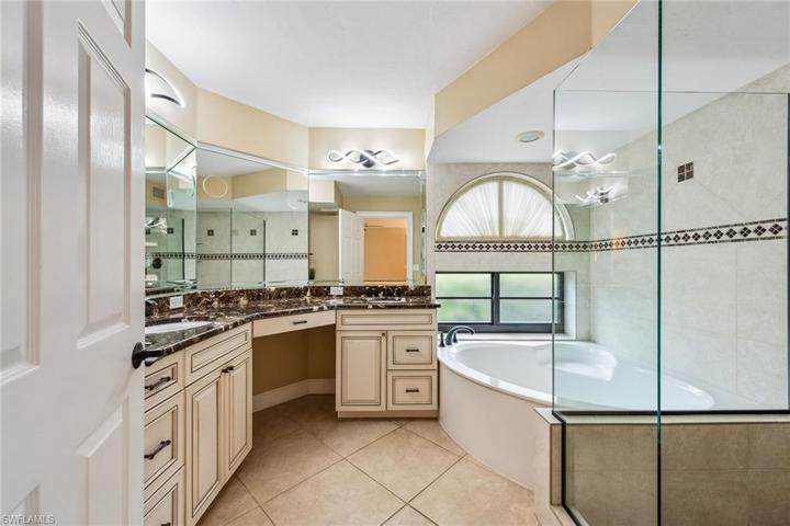 6525 Valen WAY # 106, NAPLES FL 34108