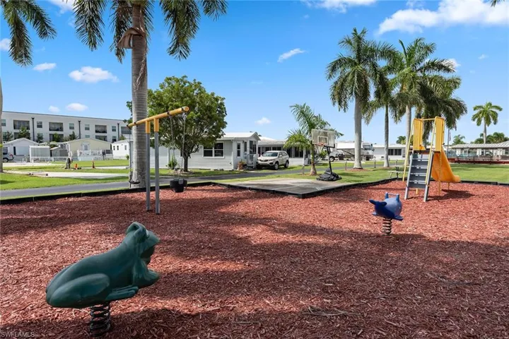 11661  Oakdale  DR, Fort Myers, FL 33908