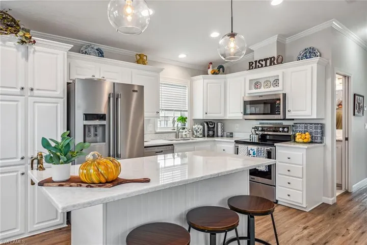 11661  Oakdale  DR, Fort Myers, FL 33908