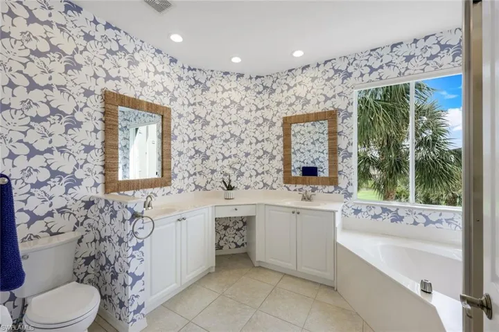 1540 Clermont Dr # F202, Naples, Florida 34109
