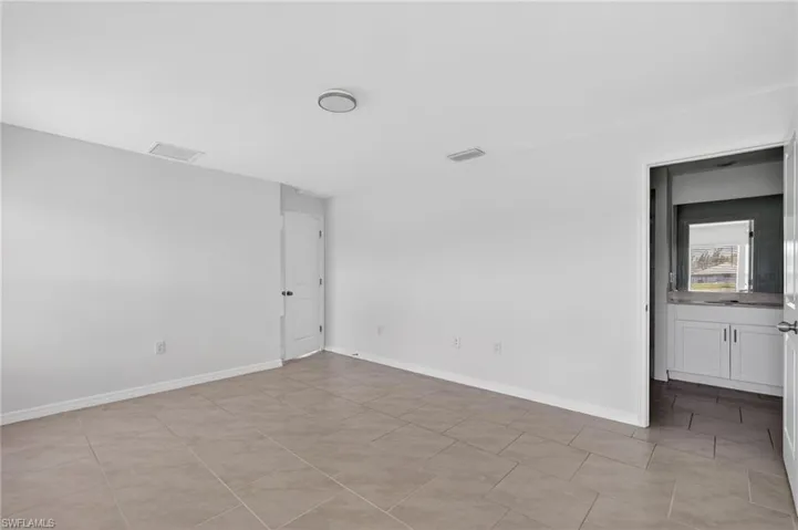 4007  San Clemente  CT, North Fort Myers, FL 33917