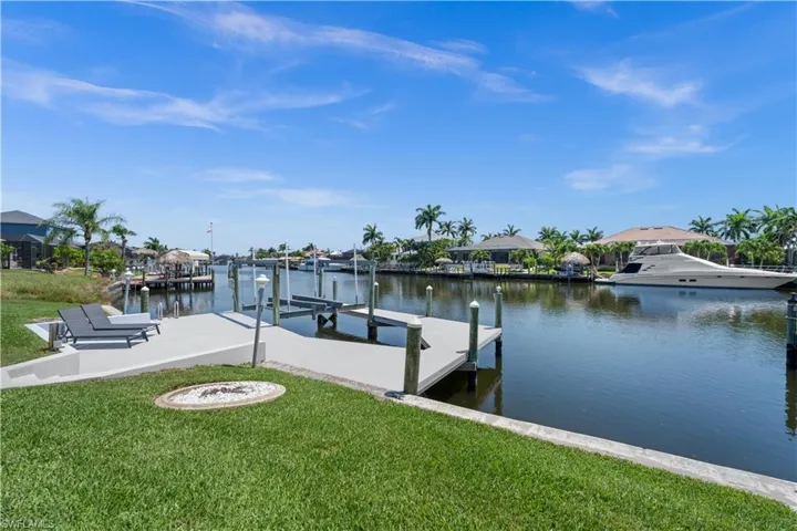 New Composite Dock featuring 200+ wide canal views