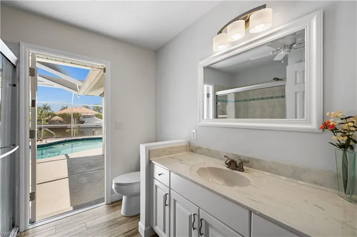 Guest Bath and Pool with Shower/Tub combination