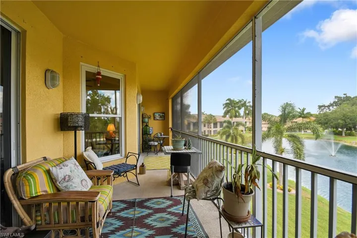 15250 Riverbend Blvd 202, North Fort Myers, Florida 33917
