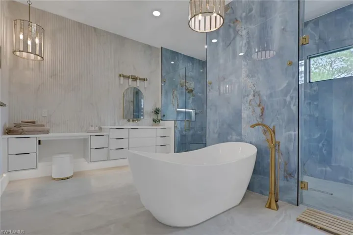 634 19th St Sw, Naples, Florida 34117