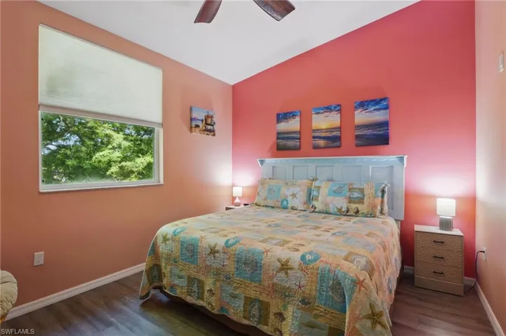 King size bed