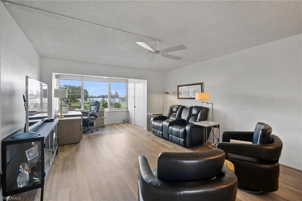 6102 Augusta DR, Fort Myers, FL 33907,224090497