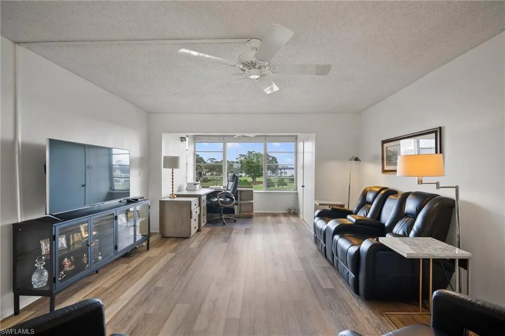 6102 Augusta DR, Fort Myers, FL 33907,224090497