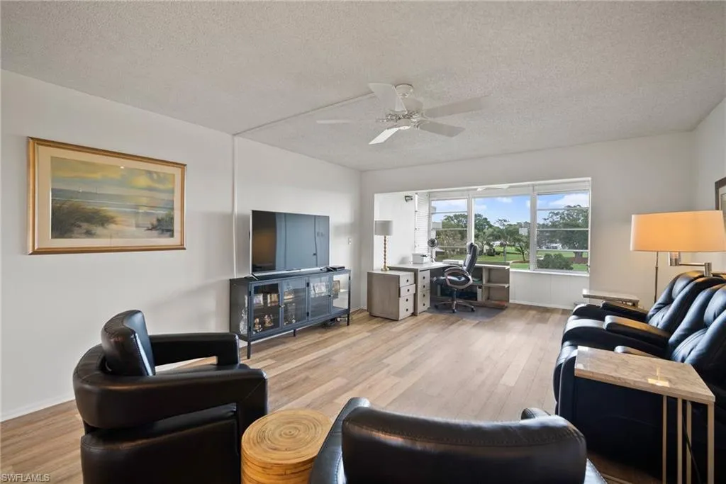 6102 Augusta DR, Fort Myers, FL 33907,224090497