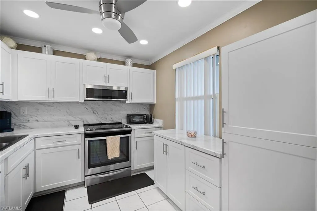 6102 Augusta DR, Fort Myers, FL 33907,224090497