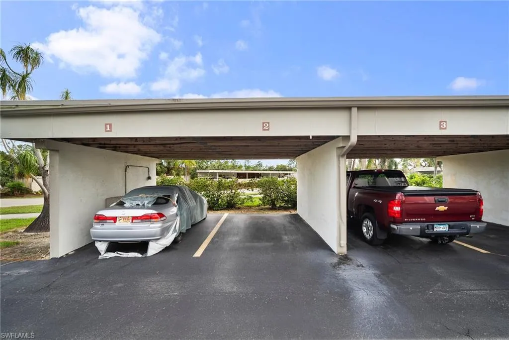 6102 Augusta DR, Fort Myers, FL 33907,224090497