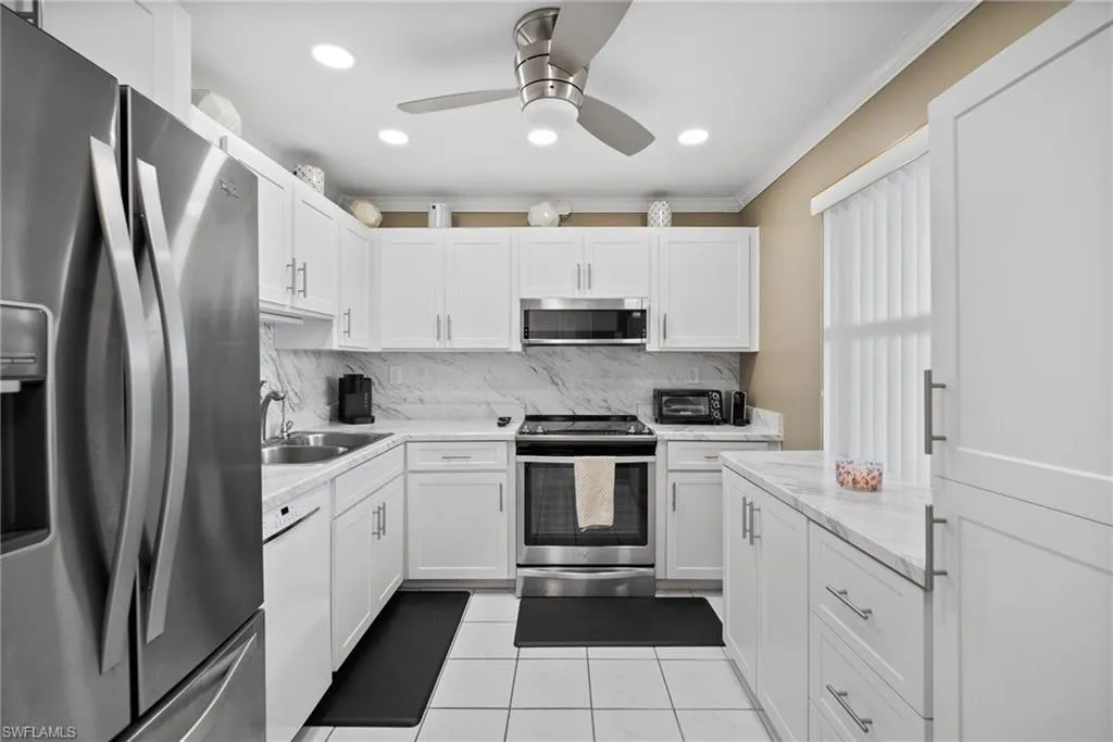 6102 Augusta DR, Fort Myers, FL 33907,224090497