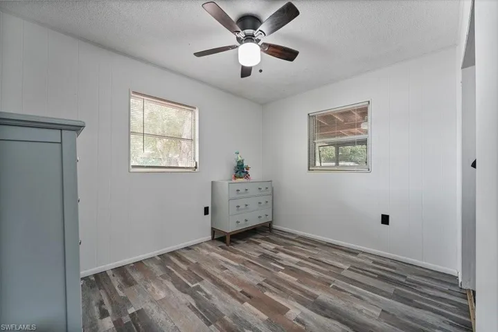 912  Hibiscus  LN, North Fort Myers, FL 33903