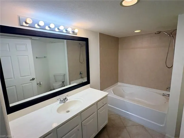 4127 Residence Dr 415, Fort Myers, Florida 33901