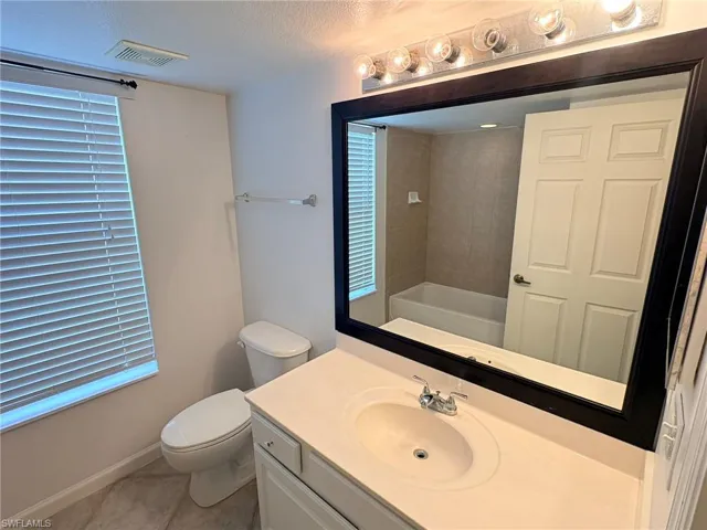 4127 Residence Dr 415, Fort Myers, Florida 33901
