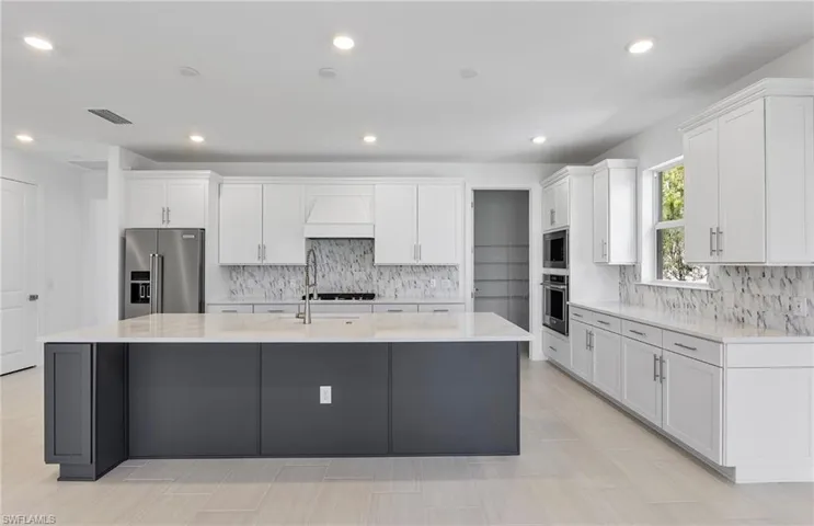 12453 Basalt Ln, Alva, Florida 33920