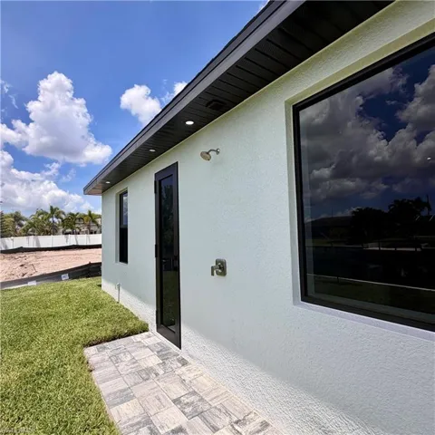 608 SW 20th  TER, Cape Coral, FL 33991