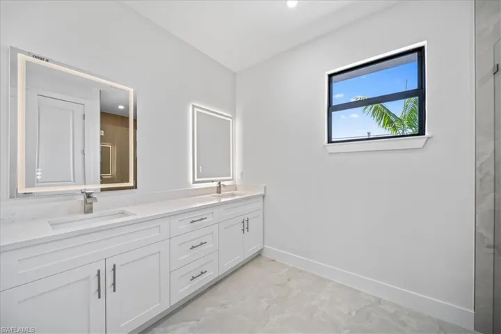 608 Sw 20th Ter, Cape Coral, Florida 33991