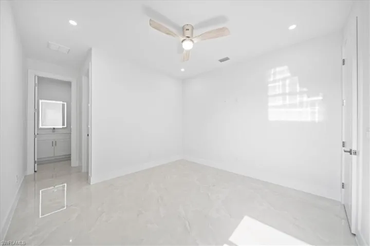 608 Sw 20th Ter, Cape Coral, Florida 33991