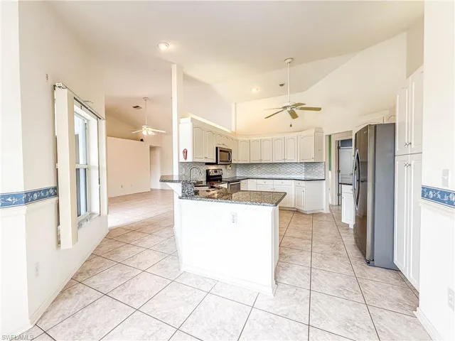 4116 Sw 1st Pl, Cape Coral, Florida 33914