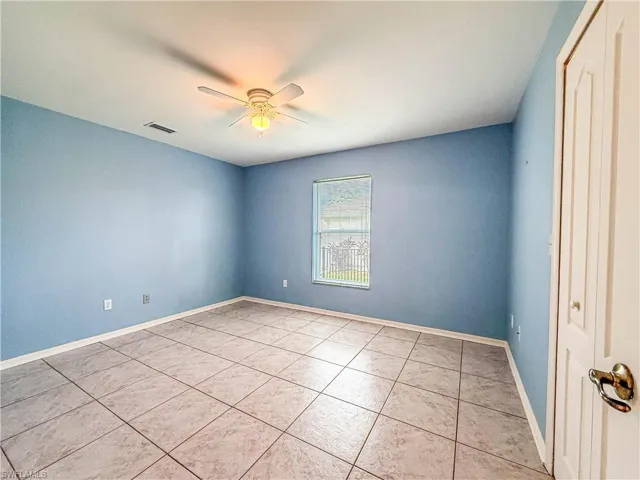 4116 Sw 1st Pl, Cape Coral, Florida 33914