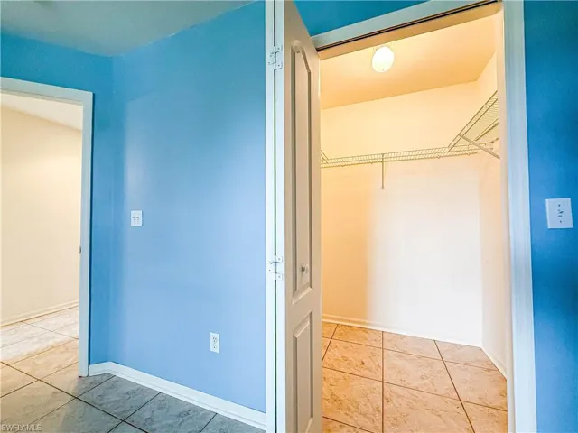 4116 Sw 1st Pl, Cape Coral, Florida 33914