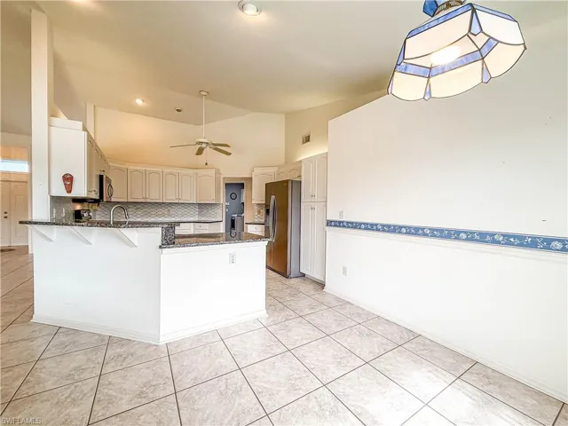 4116 Sw 1st Pl, Cape Coral, Florida 33914