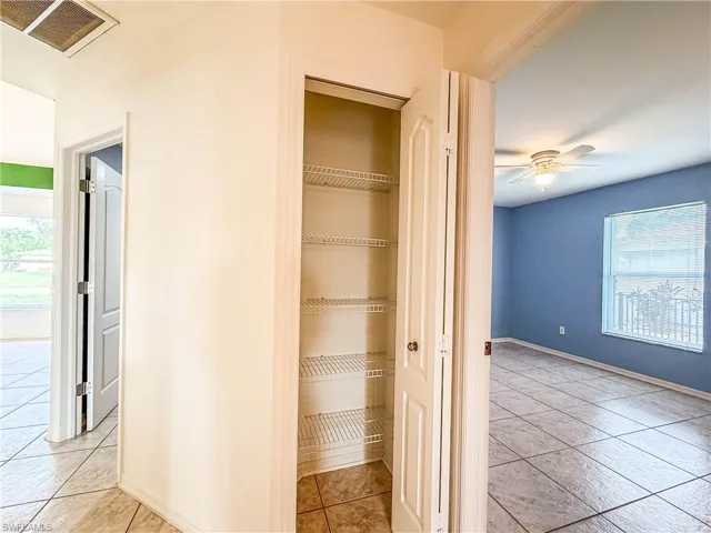 4116 Sw 1st Pl, Cape Coral, Florida 33914