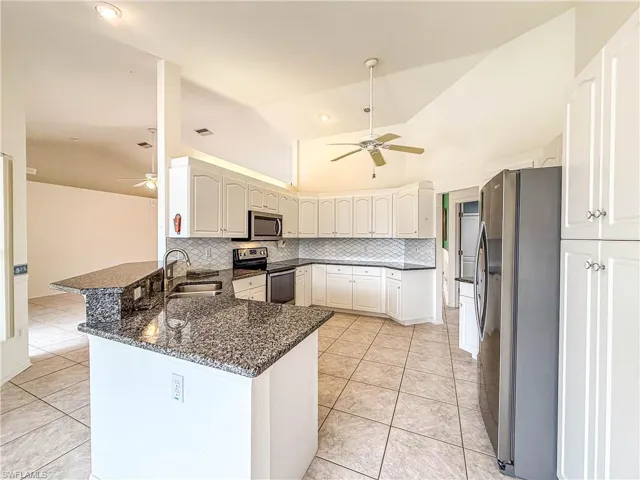 4116 Sw 1st Pl, Cape Coral, Florida 33914