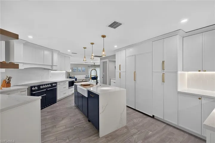 1206 Par View Dr, Sanibel, Florida 33957