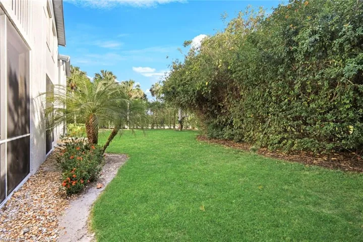 823 Tanbark Dr 103, Naples, Florida 34108