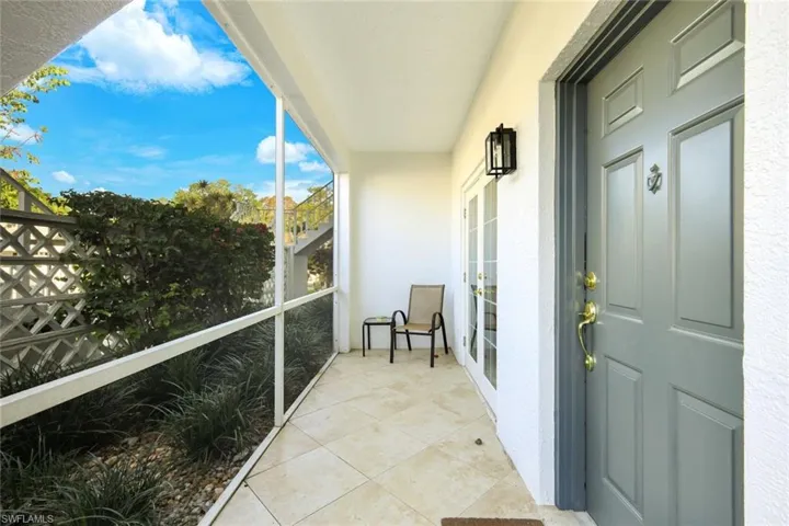 823 Tanbark Dr 103, Naples, Florida 34108