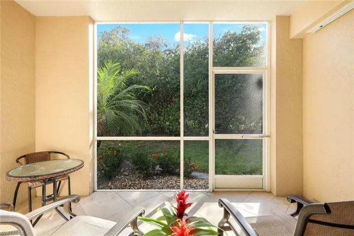 823 Tanbark Dr 103, Naples, Florida 34108