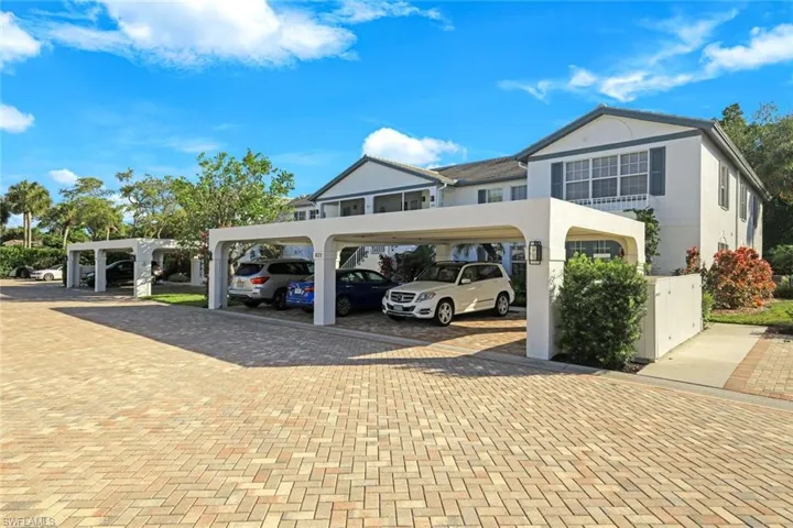 823 Tanbark Dr 103, Naples, Florida 34108