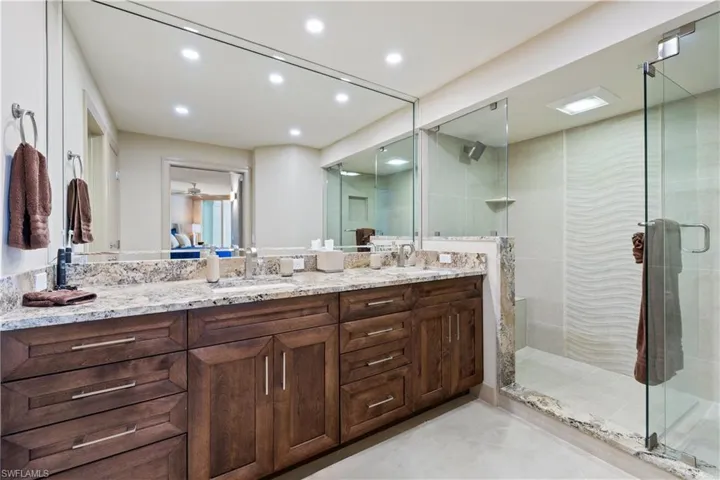 4651  Gulf Shore N BLVD, Naples, FL 34103