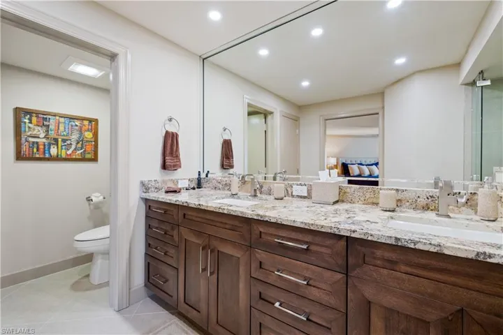 4651  Gulf Shore N BLVD, Naples, FL 34103
