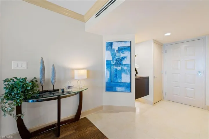 4651  Gulf Shore N BLVD, Naples, FL 34103