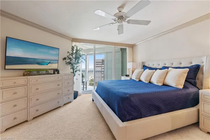 4651  Gulf Shore N BLVD, Naples, FL 34103